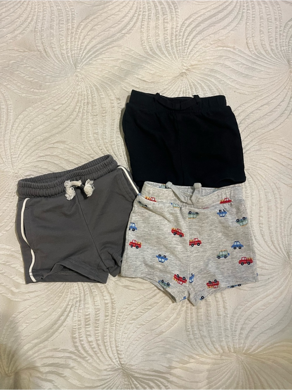 3 set baby shorts - Gray, Black & Printed Cars